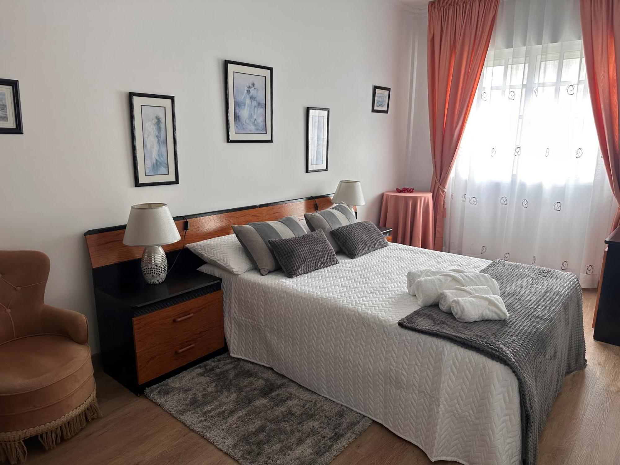 Apartamento Tranquilo Zona Paseo De Lordelo - Wifi - Mascotas О Грове Екстериор снимка
